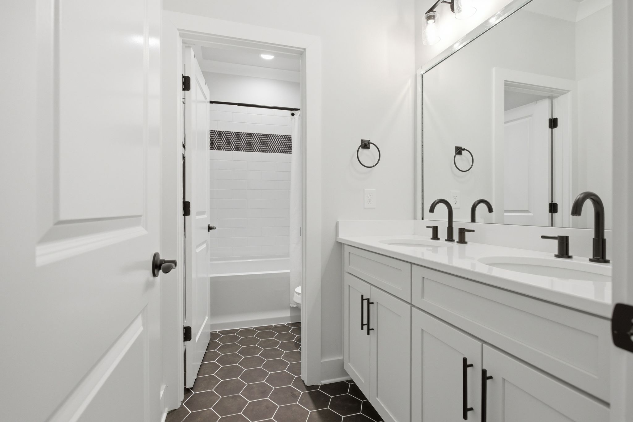 1002 Pheasant Run Court Spring Hill, TN 37174 - Photo 36 of 47