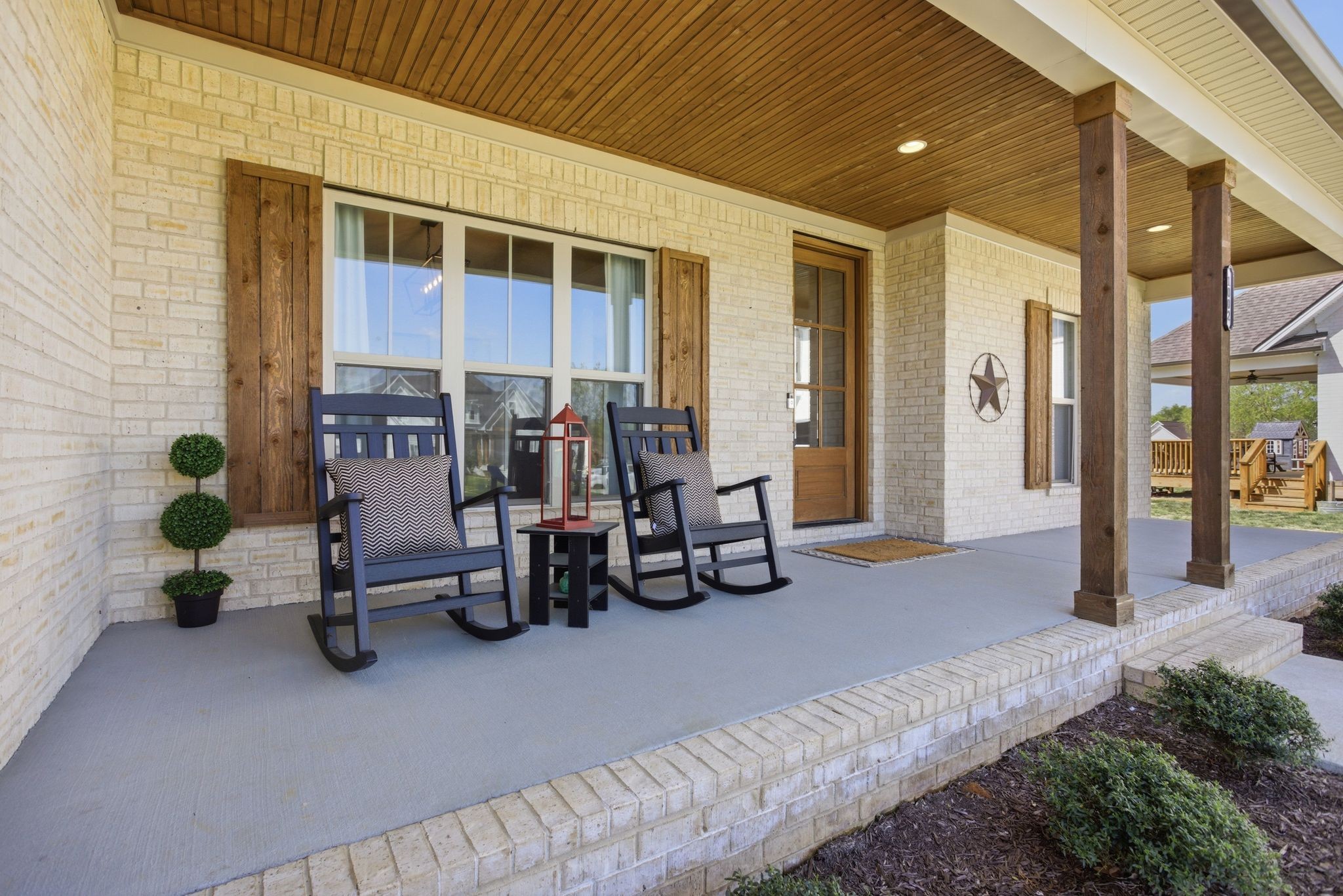 1002 Pheasant Run Court Spring Hill, TN 37174 - Photo 4 of 47