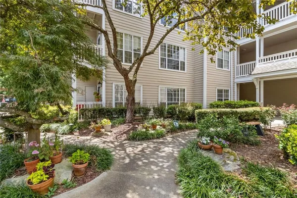 $240,000 | 1250 Parkwood Circle Southeast, Unit 3204, Atlanta, GA 30339