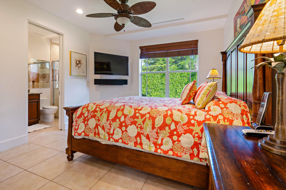 3131 Casseekey Island Road Jupiter, FL 33477 - Photo 48 of 57 Guest House Bedroom