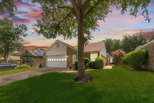 $480,000 | 14826 Le Grande Drive, Addison, TX 75001