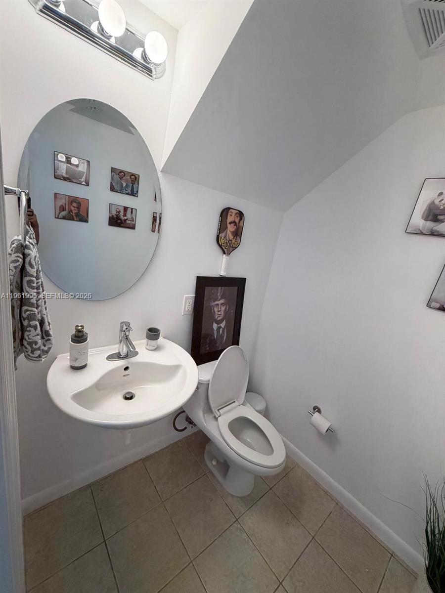 60 Southwest 13th Street, Unit 1107 Miami, FL 33130 - Photo 11 of 48