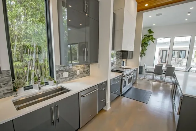 $2,875,000 | 262 Garden Road, River Ridge, LA 70123