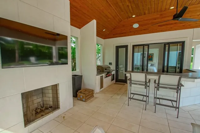 $2,875,000 | 262 Garden Road, River Ridge, LA 70123