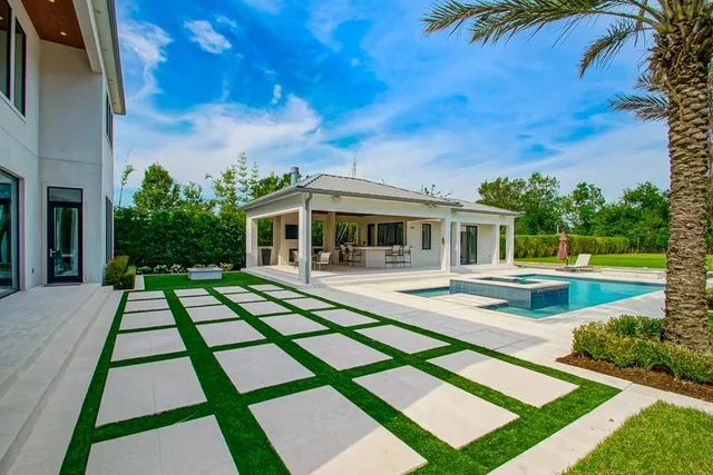 $2,875,000 | 262 Garden Road, River Ridge, LA 70123