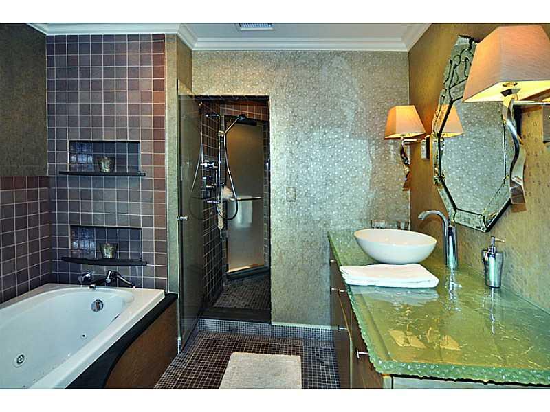 1040 Highmont Road Pittsburgh, PA 15232 - Photo 20 of 25 Full Bath.