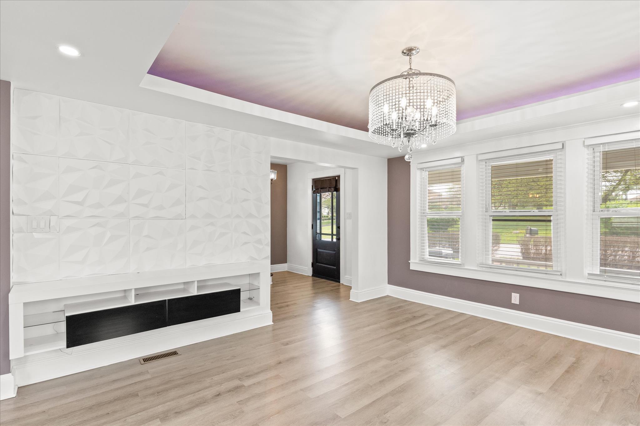 310 Hanover Road York, PA 17408 - Photo 8 of 56 Living Room