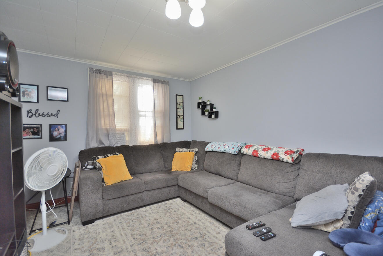 2148 South 33rd Street, Unit A Milwaukee, WI 53215 - Photo 3 of 20 Upper Dining room