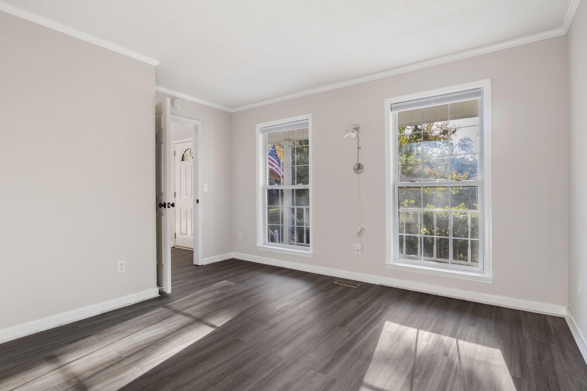 100 Rose Way Tullahoma, TN 37388 - Photo 7 of 44