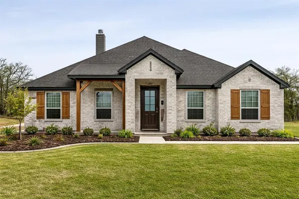 $495,000 | 145 Loveta Lane, Boyd, TX 76023