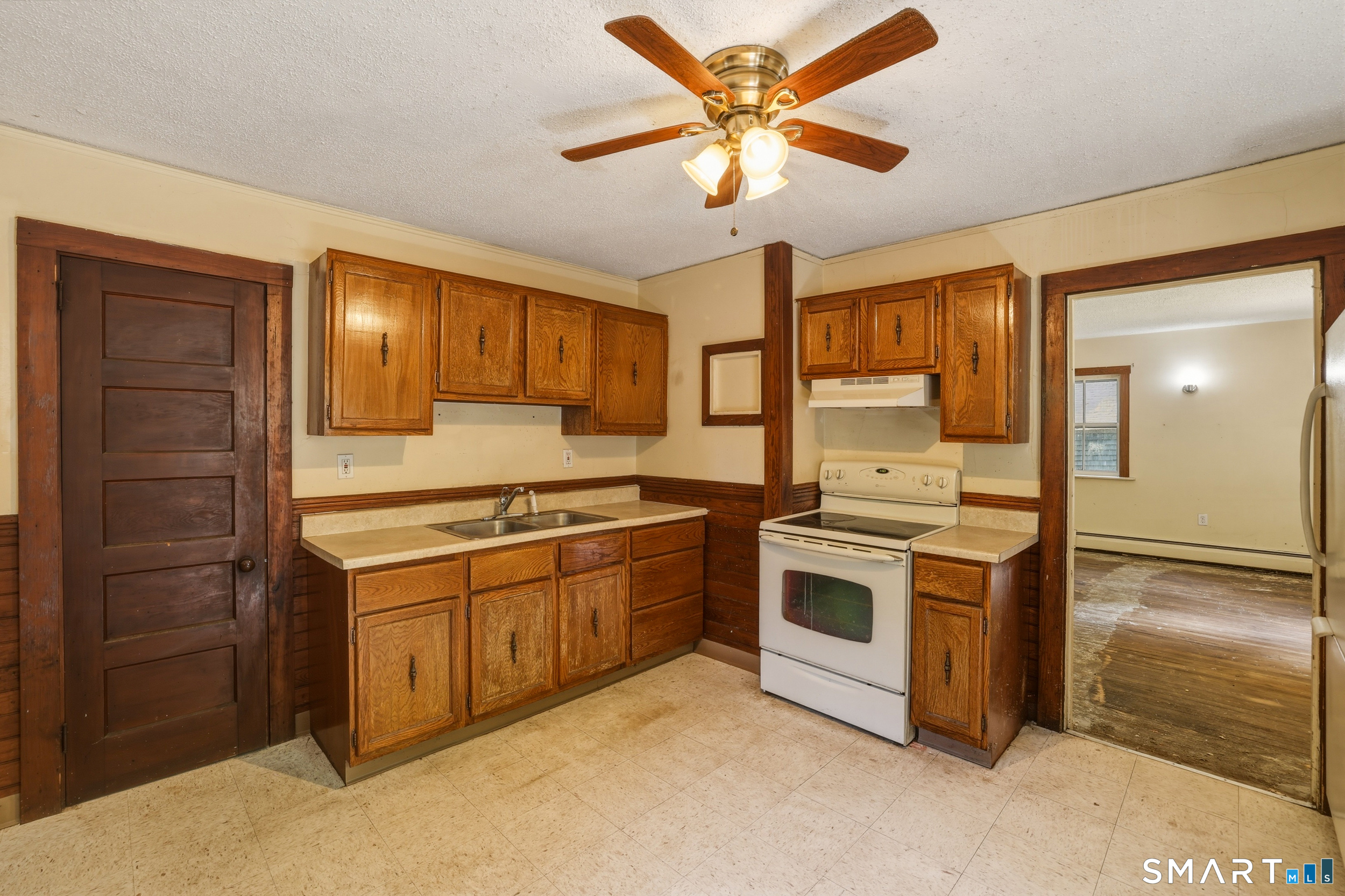 176 Newberry Road South Windsor, CT 06074 - Photo 10 of 25