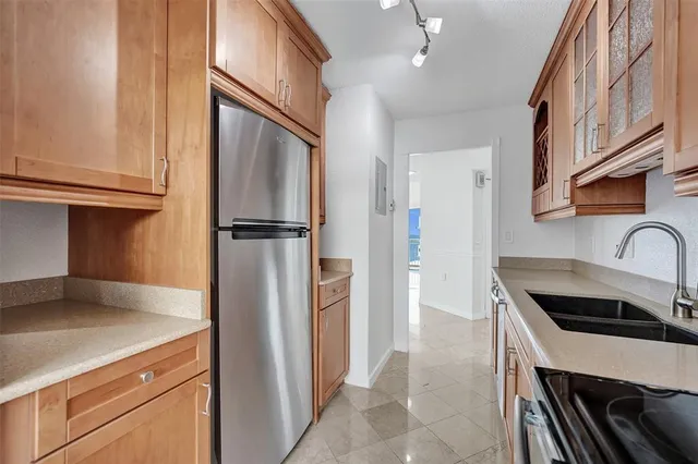 $550,000 | 710 North Ocean Boulevard, Unit 910, Pompano Beach, FL 33062