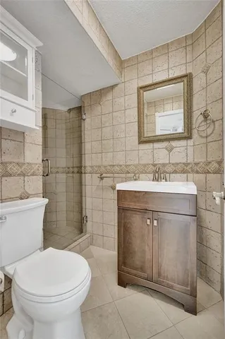 $550,000 | 710 North Ocean Boulevard, Unit 910, Pompano Beach, FL 33062