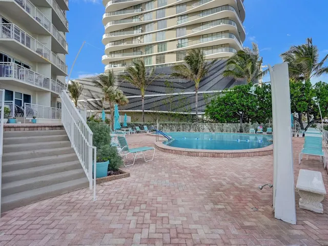 $550,000 | 710 North Ocean Boulevard, Unit 910, Pompano Beach, FL 33062