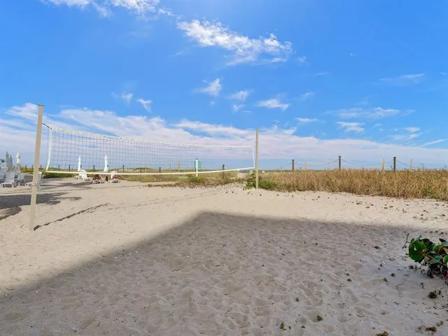 $550,000 | 710 North Ocean Boulevard, Unit 910, Pompano Beach, FL 33062