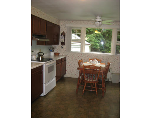 25 Robbins Road Watertown, MA 02472 - Photo 6 of 25 Gallery Image 6