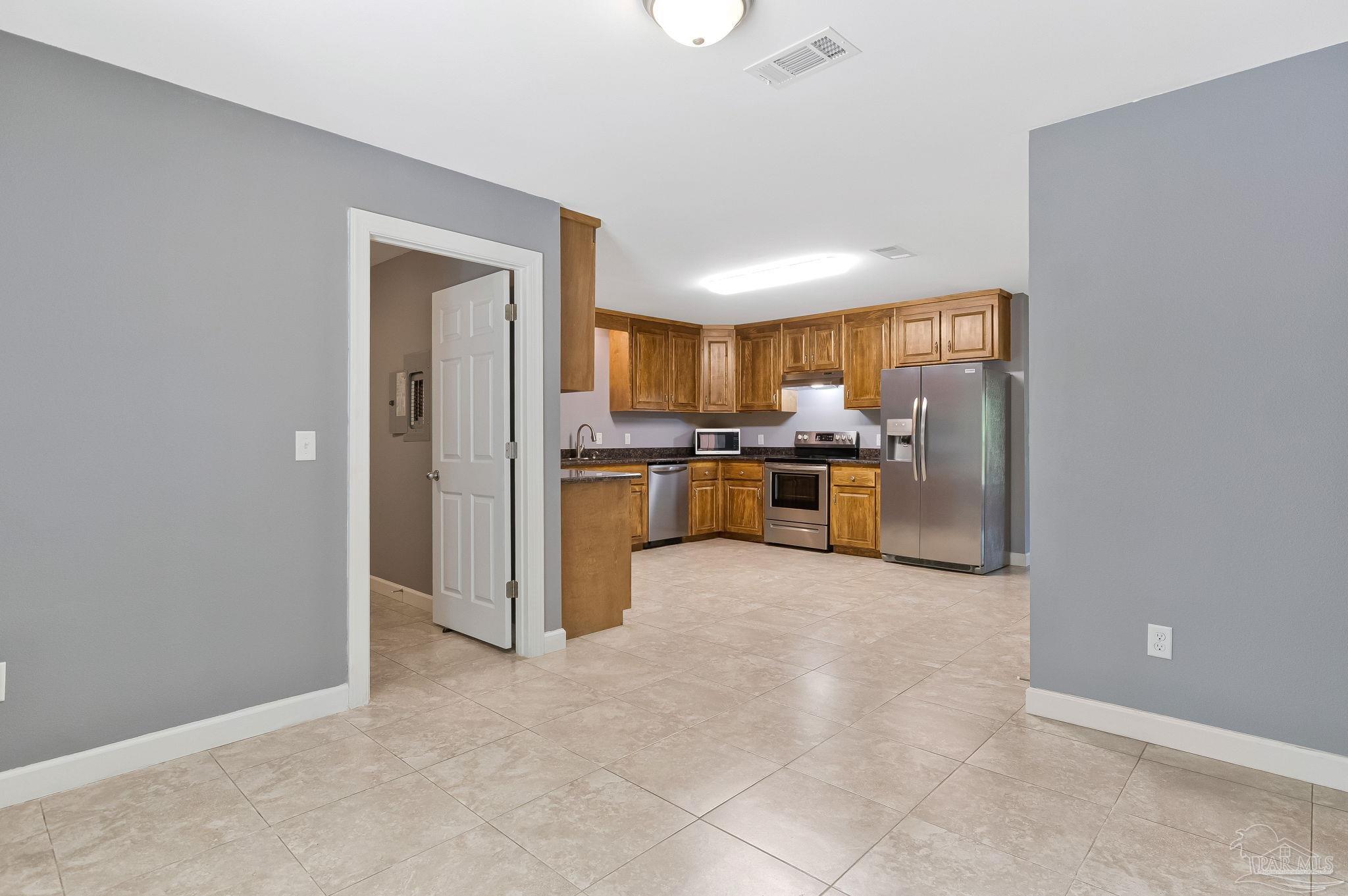 6069 Oglesby Road Milton, FL 32570 - Photo 14 of 65