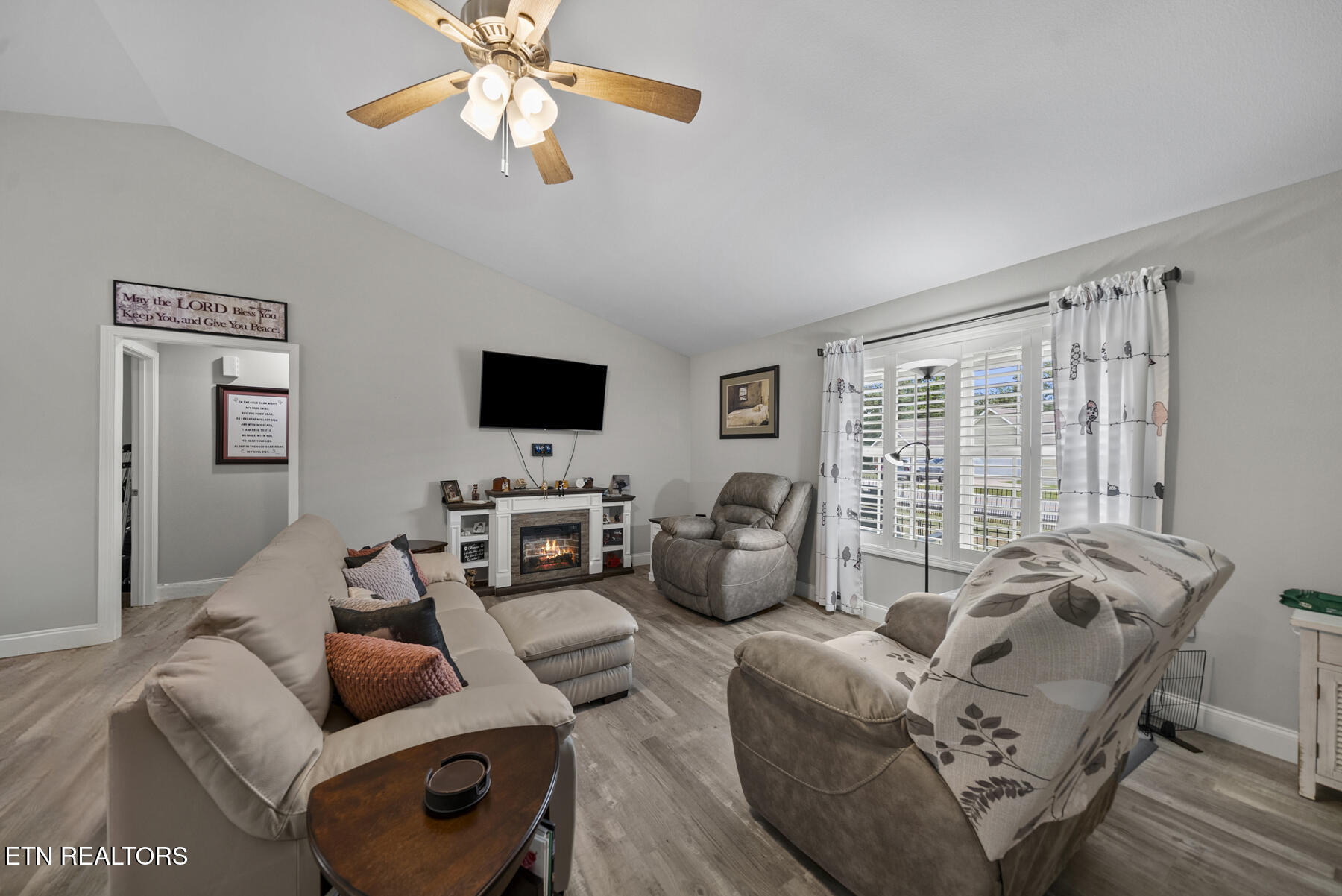 282 Deerfield Road Crossville, TN 38555 - Photo 7 of 43 DSC01929