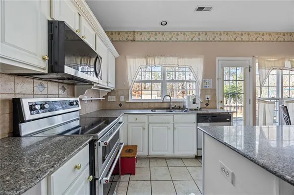 $325,000 | 3310 Cherrybrook Drive, Jamestown, NC 27282