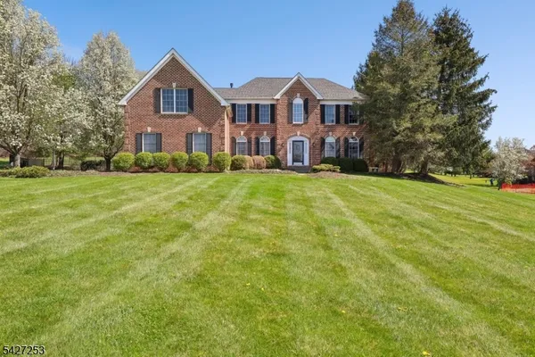 $839,000 | 5 Hidden Valley Way, Asbury, NJ 08802