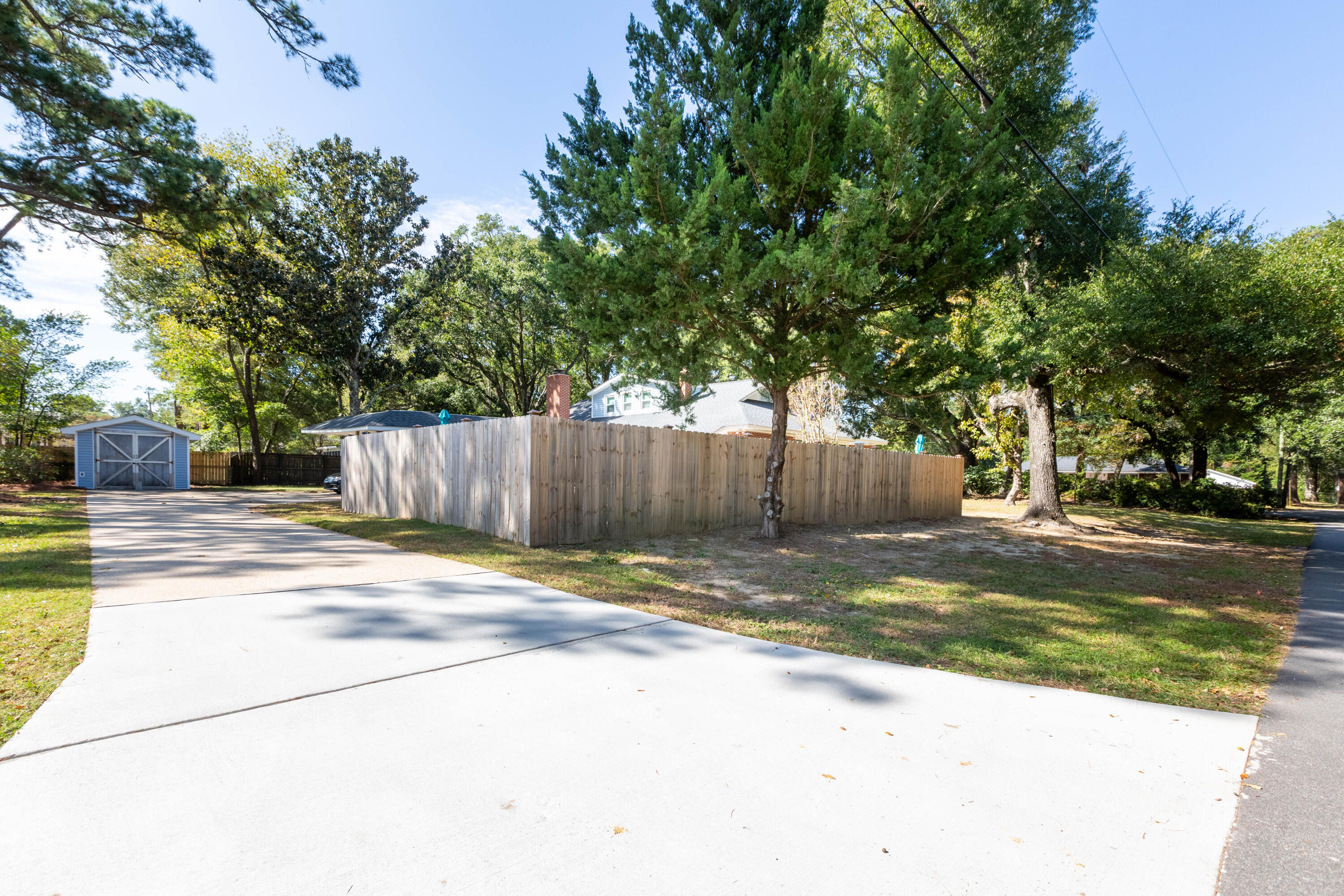 785 Fort Johnson Road Charleston, SC 29412 - Photo 54 of 59 785 Ft Johnson Rd_Brett Martin Photograp