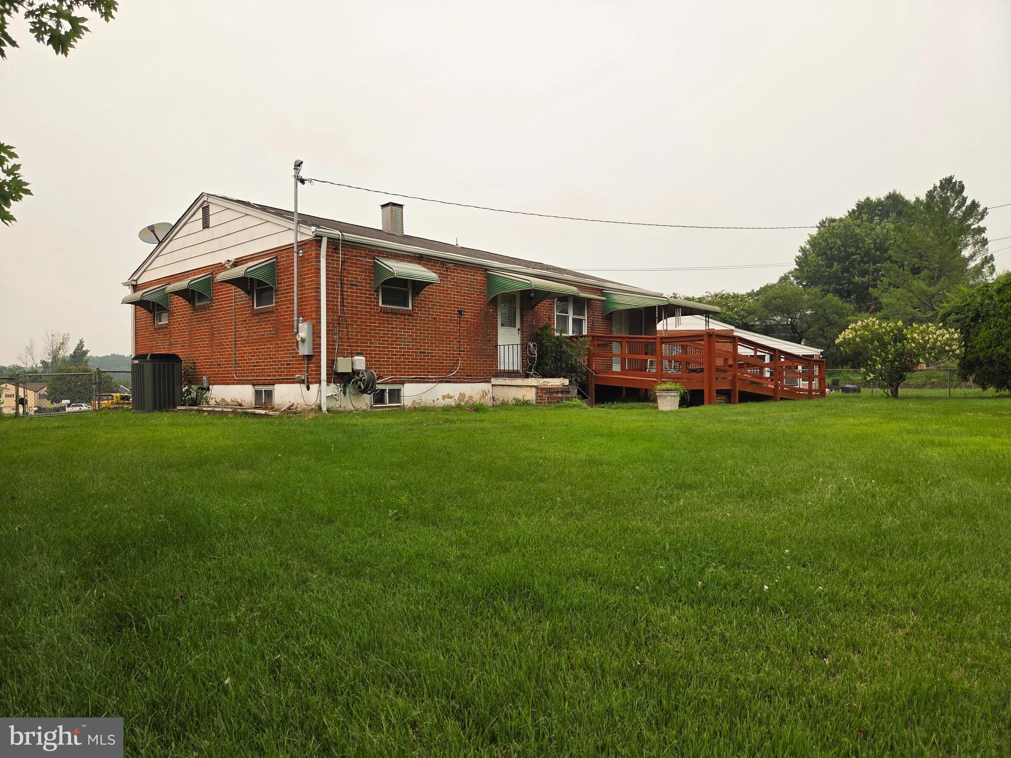 2307 Holyoke Road Baltimore, MD 21237 - Photo 2 of 9 Large Yard