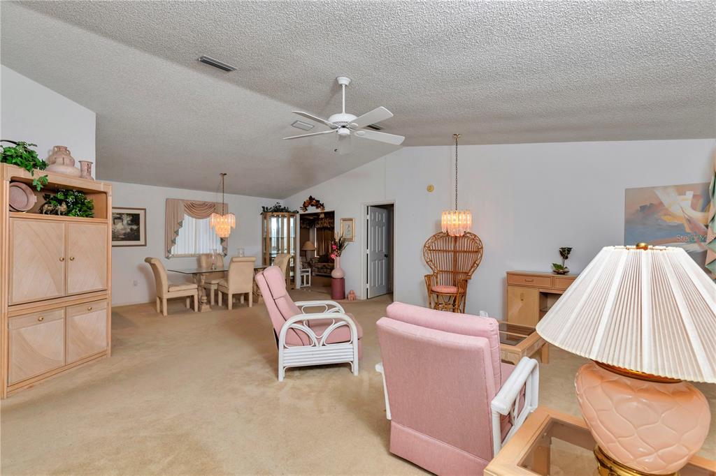8157 Southwest 108th St Road Ocala, FL 34481 - Photo 3 of 42