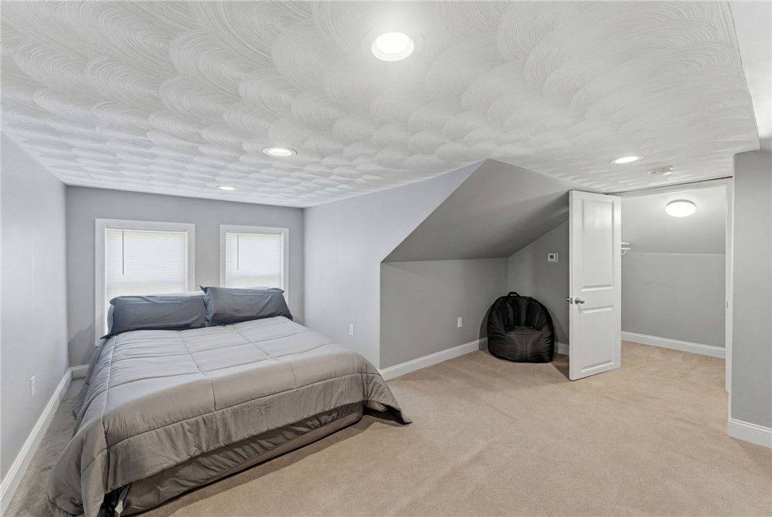 19 Curry Road Cranston, RI 02920 - Photo 9 of 16