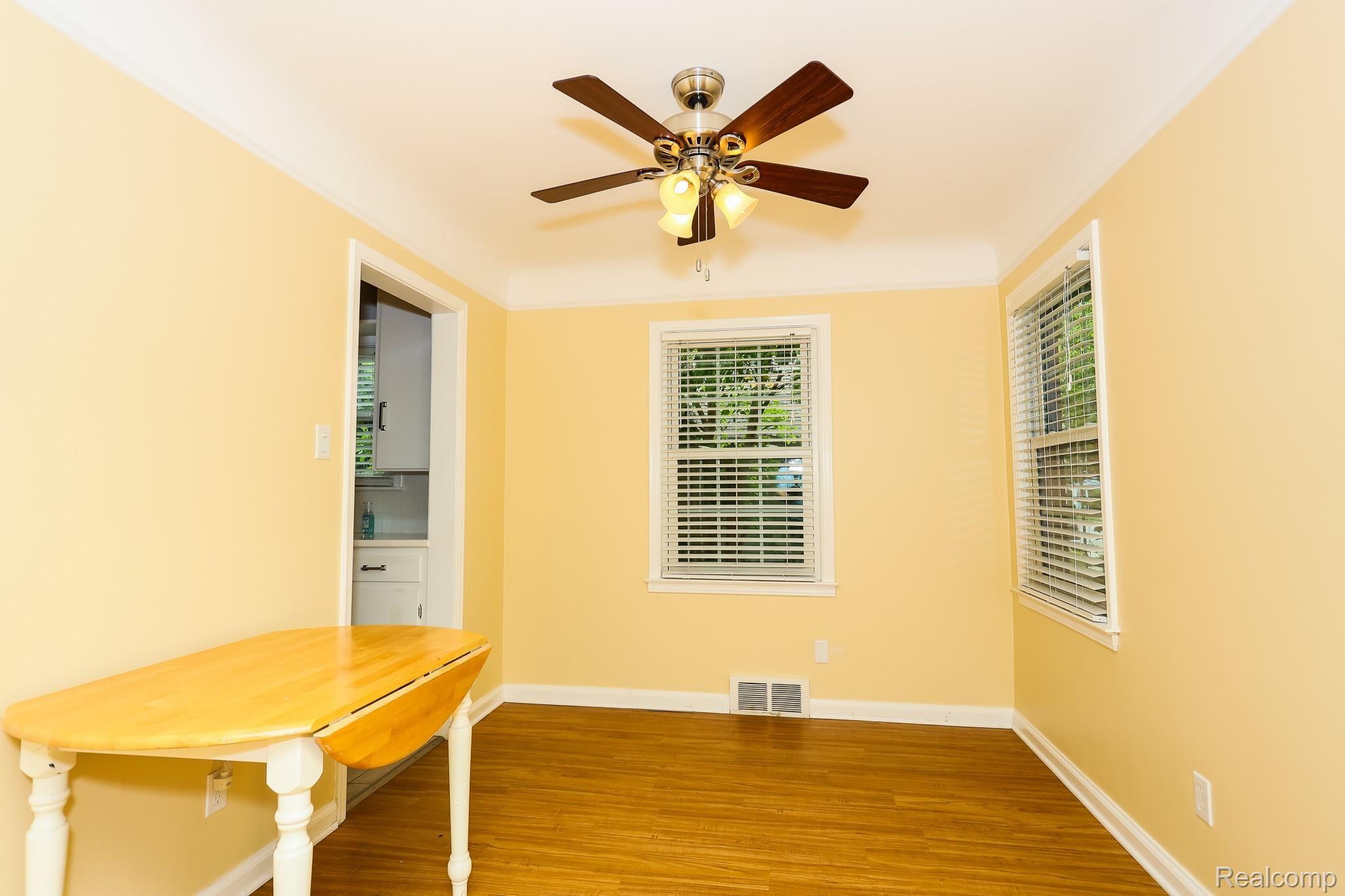 1560 Harvard Road Berkley, MI 48072 - Photo 12 of 32 1560_Harvard15.jpg