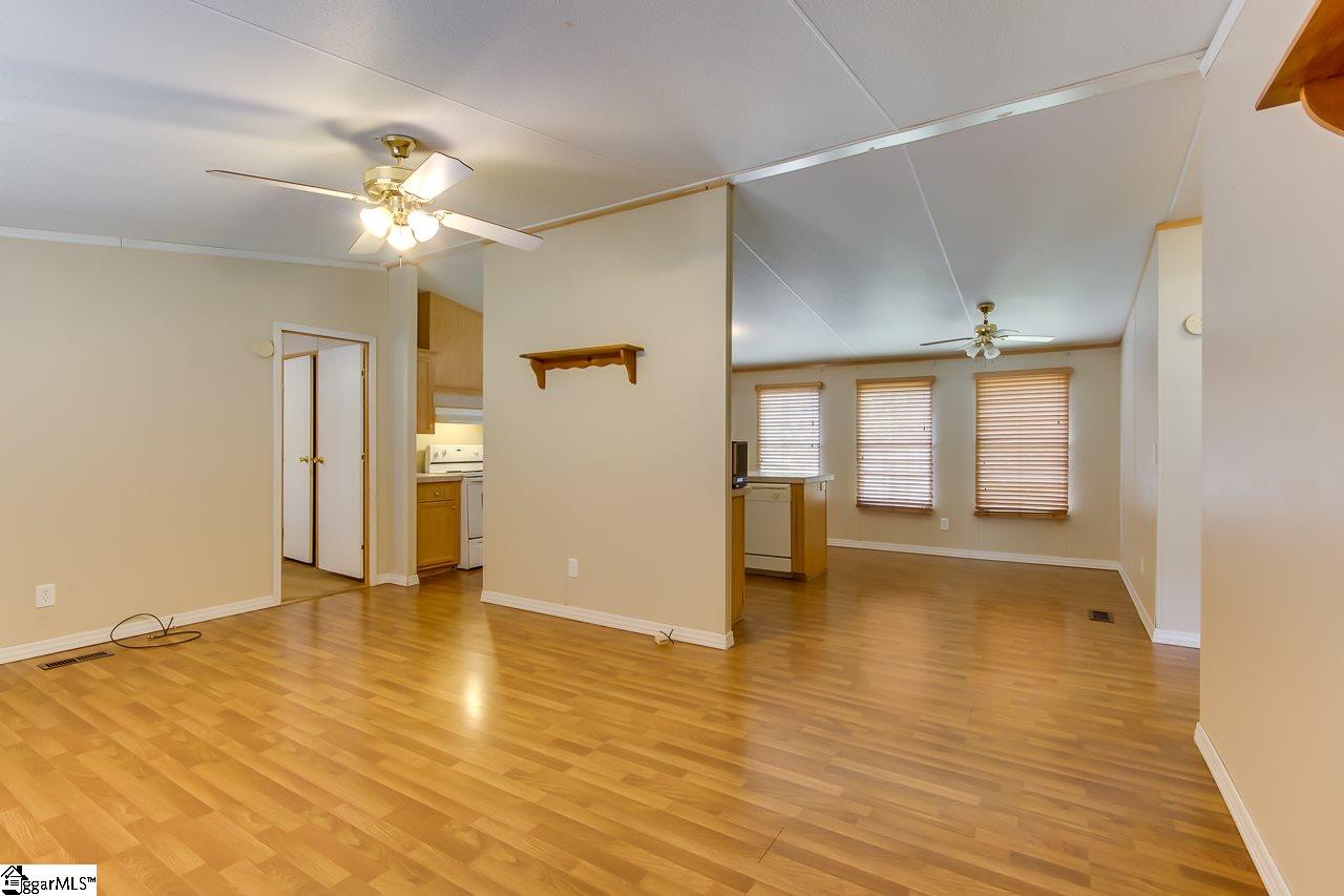 105 Noah's Way Fountain Inn, SC 29644 - Photo 4 of 27