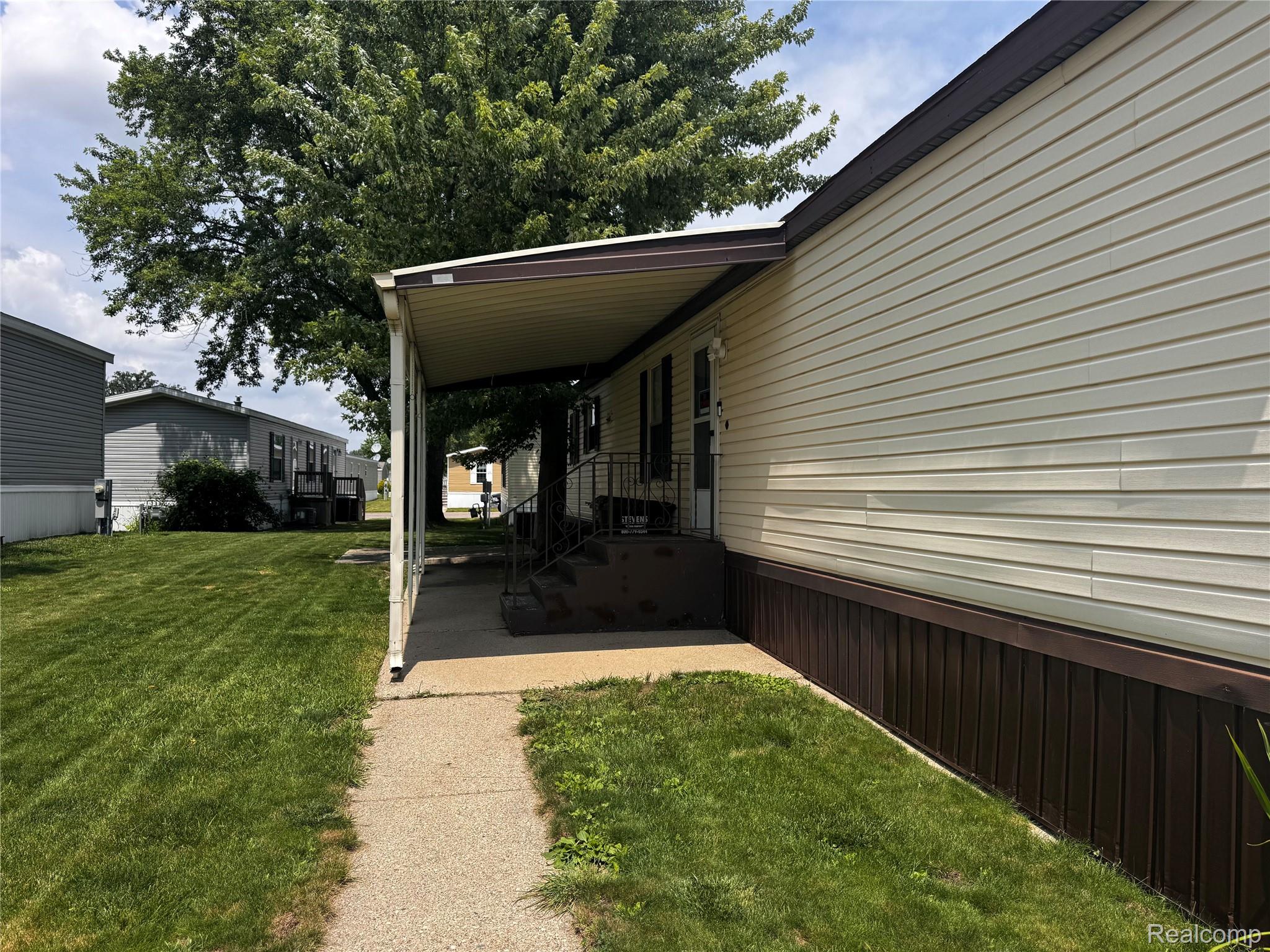 46000 Geddes Road, Unit 7 Canton, MI 48188 - Photo 2 of 11 IMG_7734.jpeg