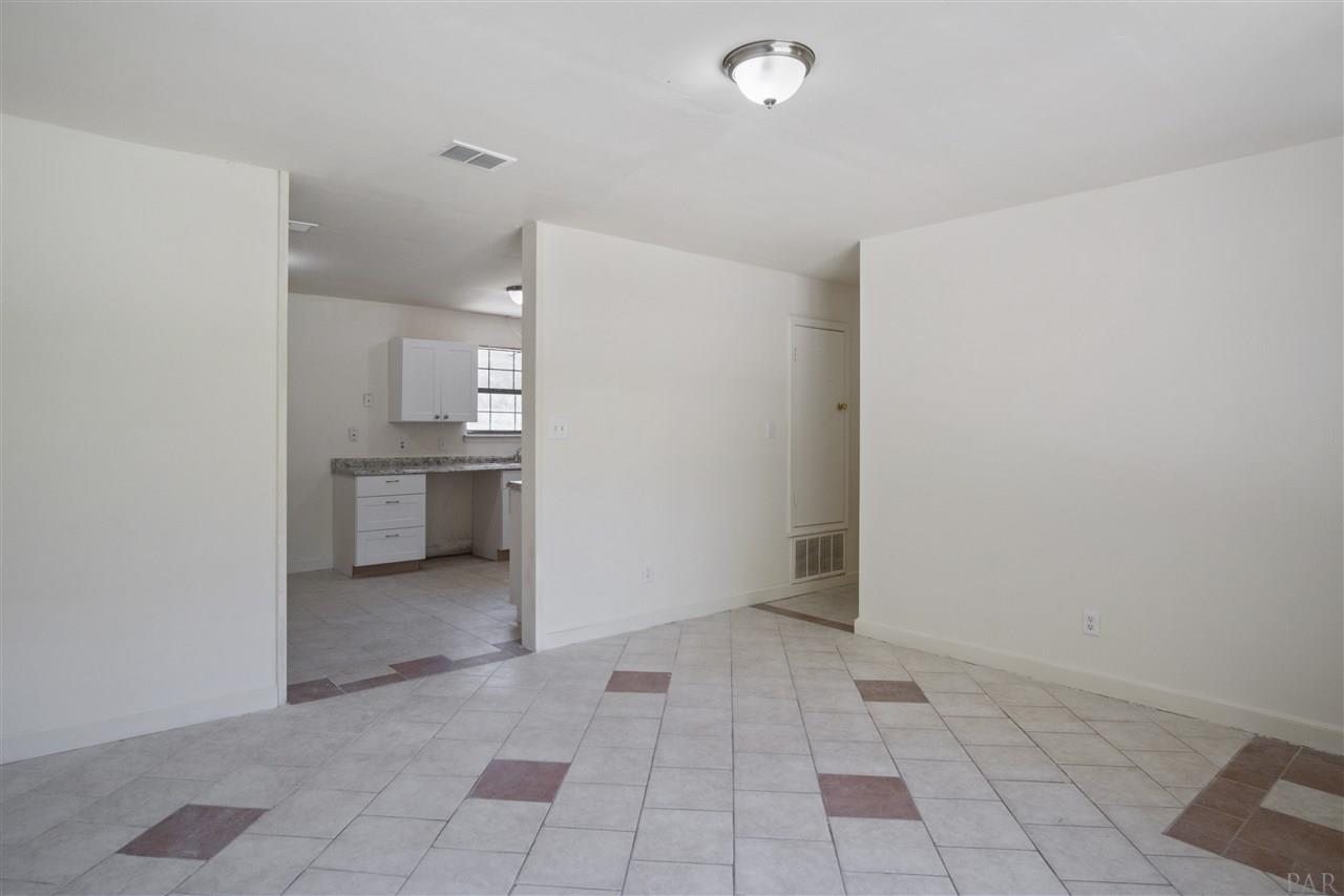 6940 Mertis Way Milton, FL 32583 - Photo 11 of 20