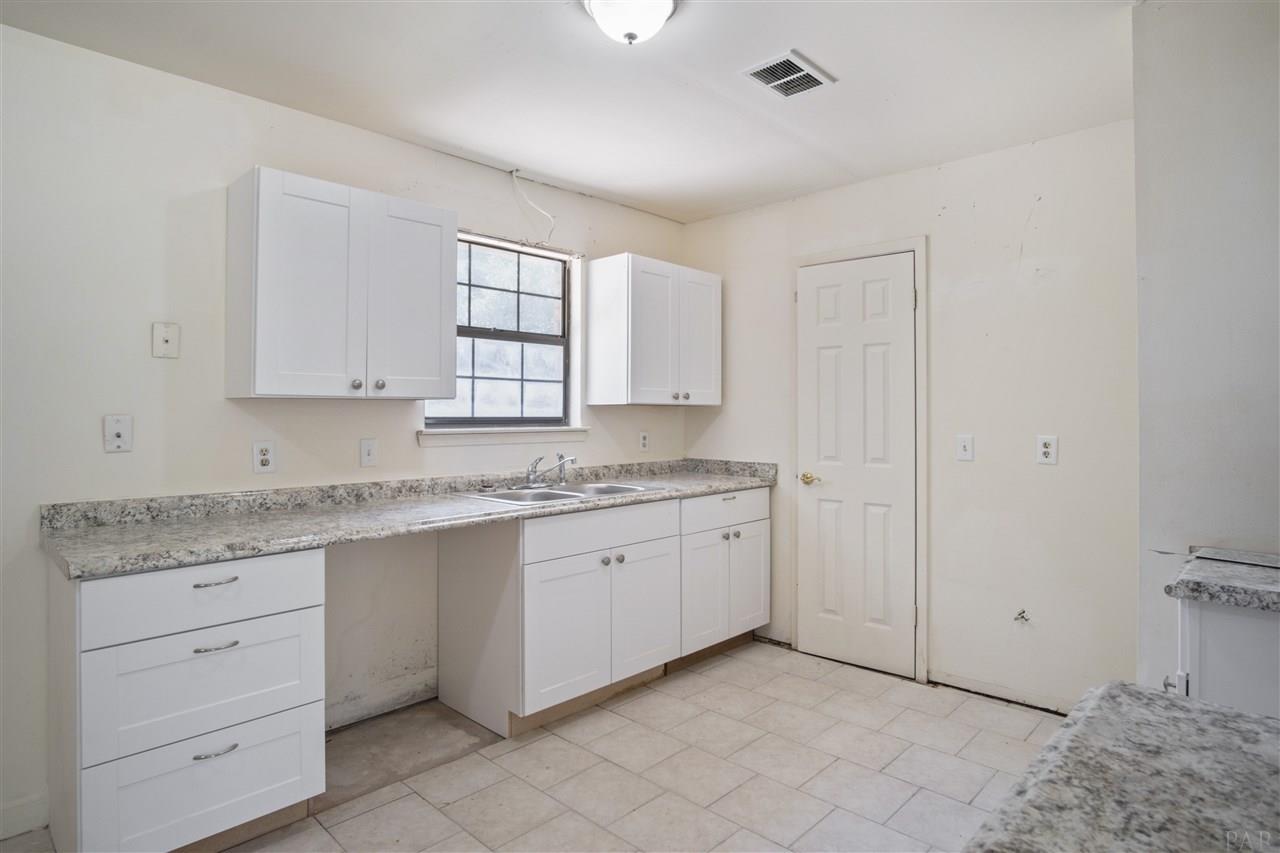 6940 Mertis Way Milton, FL 32583 - Photo 14 of 20