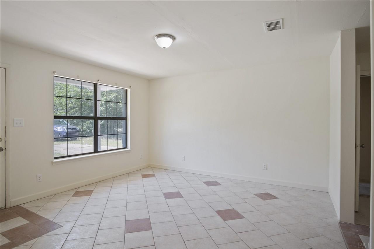 6940 Mertis Way Milton, FL 32583 - Photo 10 of 20