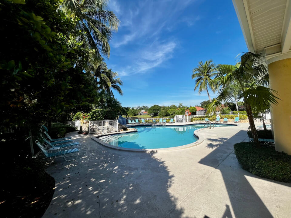 1039 Via Jardin Riviera Beach, FL 33418 - Photo 21 of 23 20