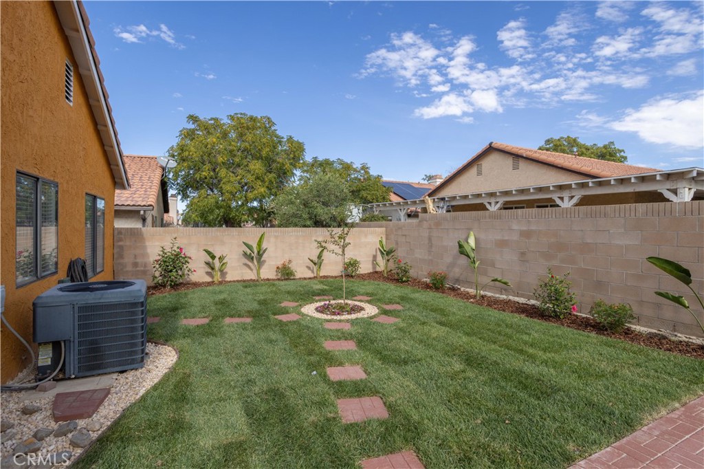 37444 Landon Avenue Palmdale, CA 93550 - Photo 12 of 39