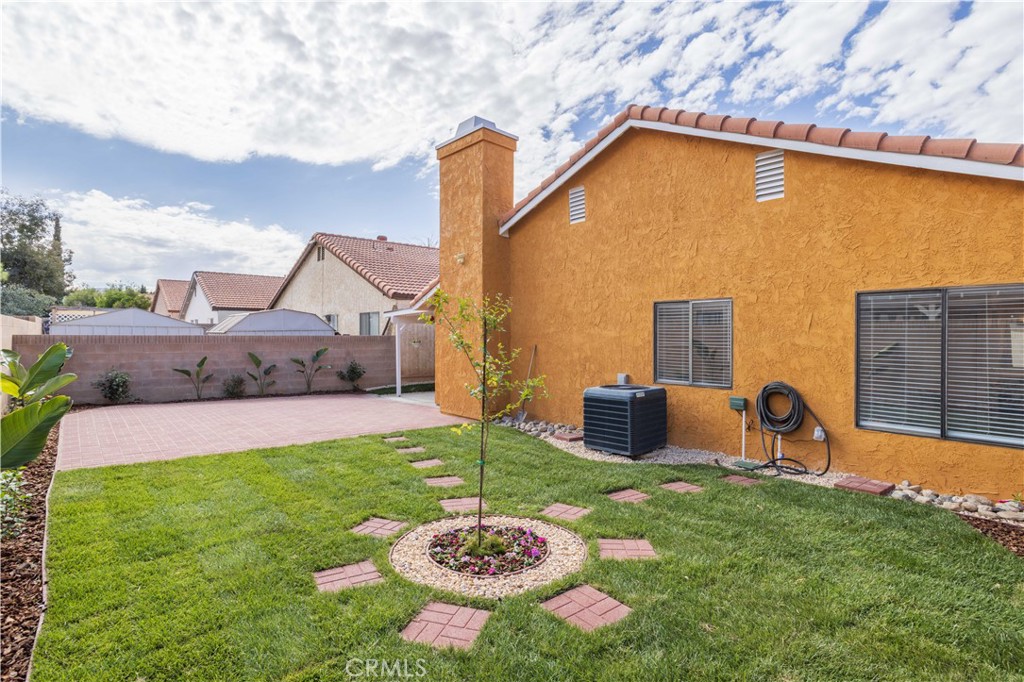 37444 Landon Avenue Palmdale, CA 93550 - Photo 3 of 39