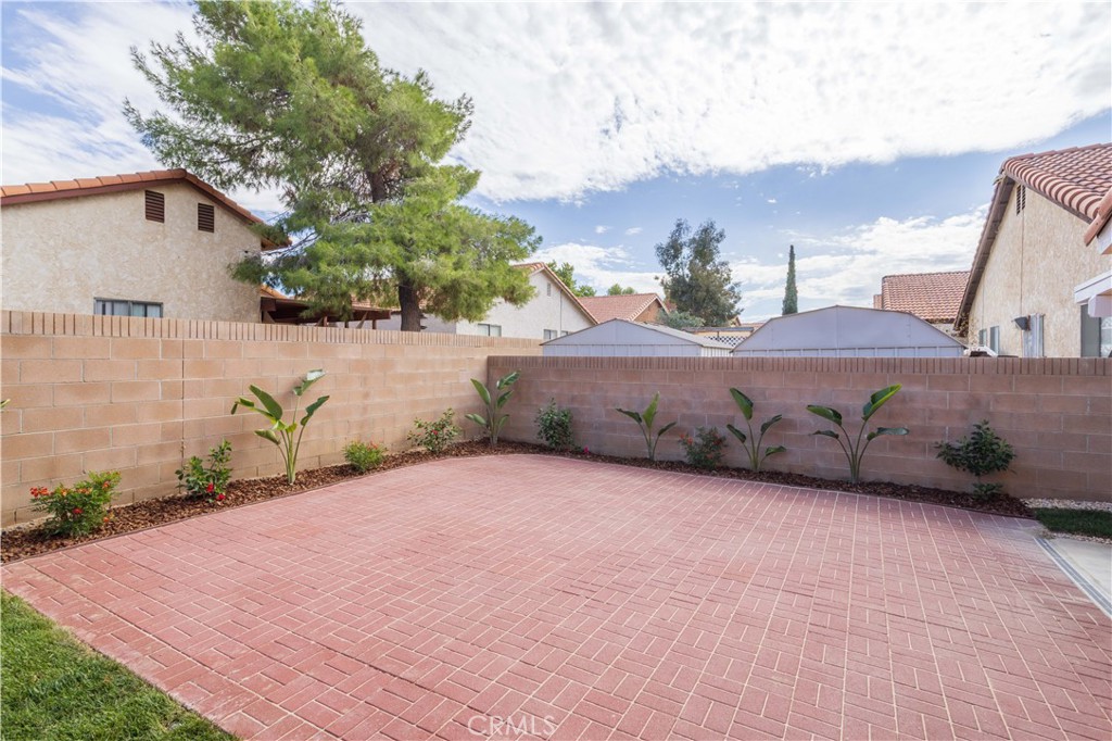 37444 Landon Avenue Palmdale, CA 93550 - Photo 9 of 39