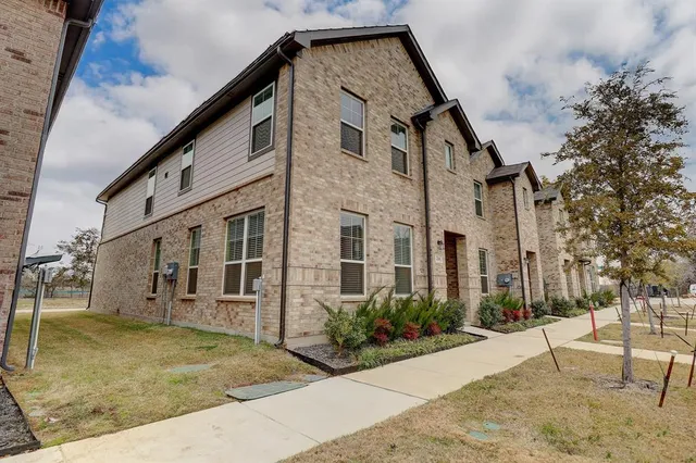 $2,500 | 216 Territory Trail, Fort Worth, TX 76120