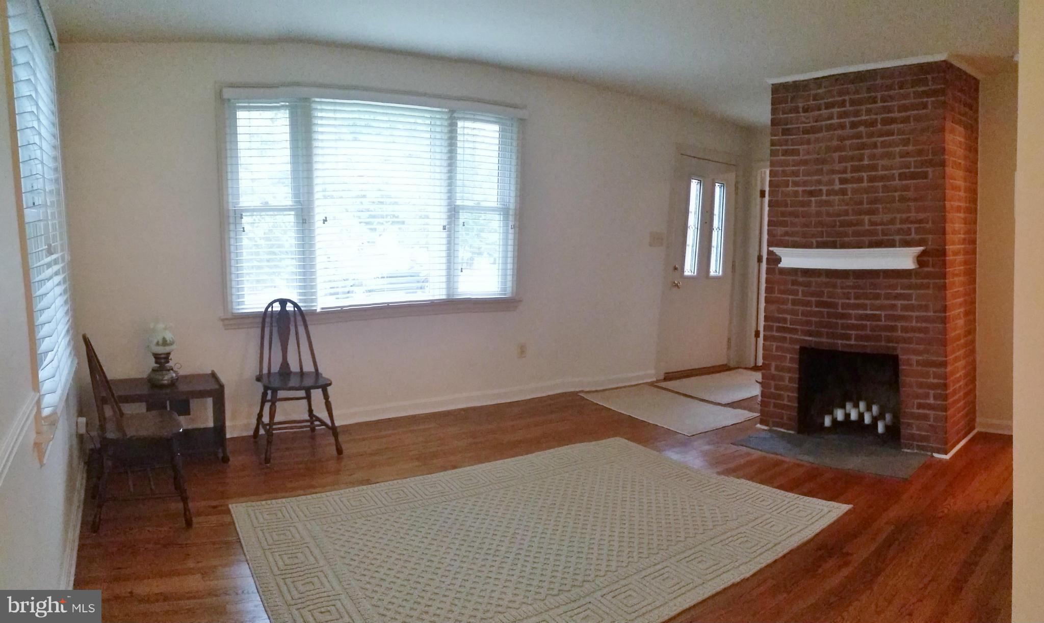 112 Calvert Road Rockville, MD 20850 - Photo 2 of 13 Living Room