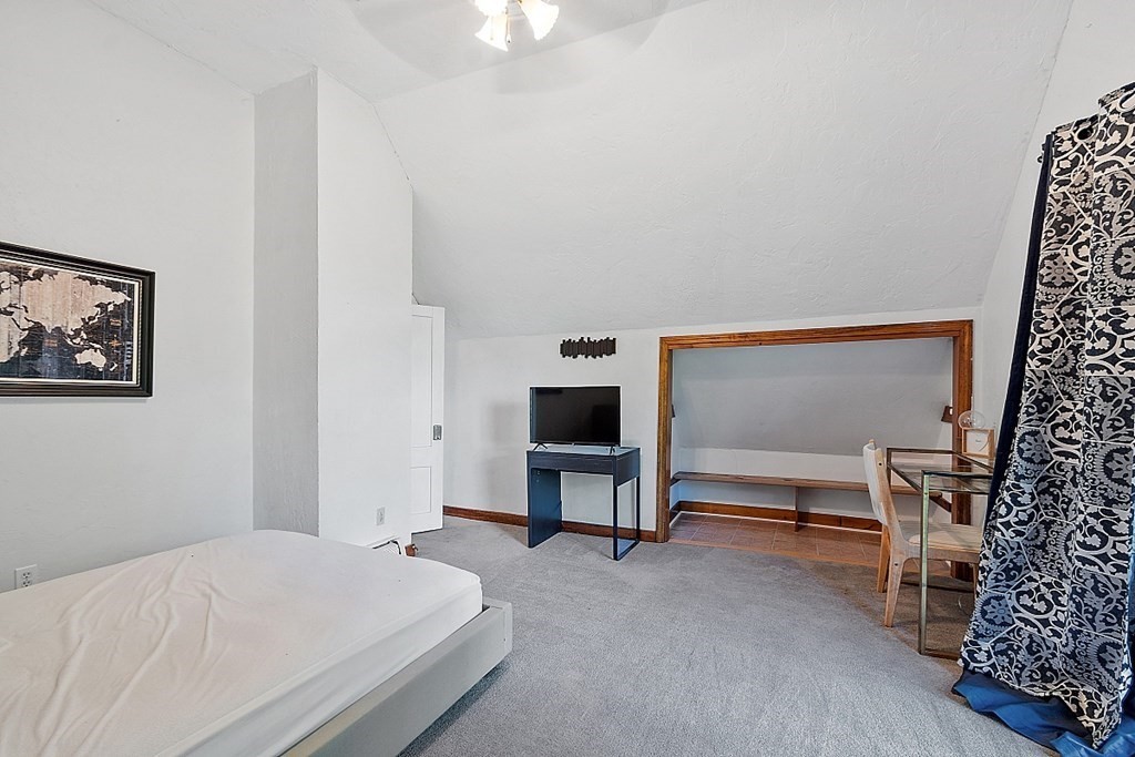 31 Coral Street Worcester, MA 01604 - Photo 17 of 21