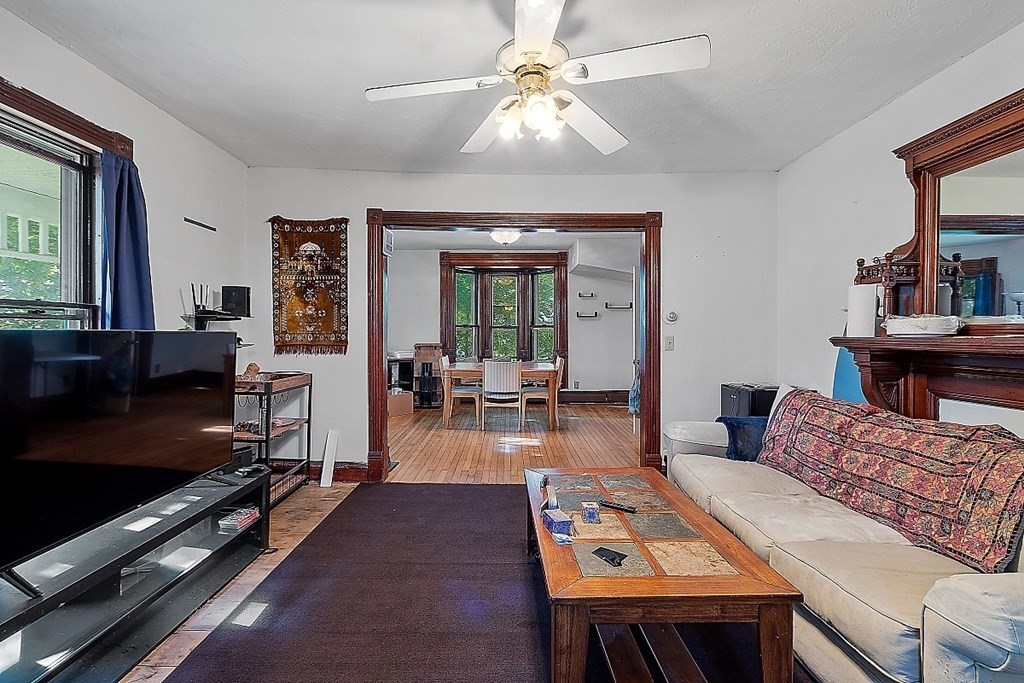 31 Coral Street Worcester, MA 01604 - Photo 5 of 21