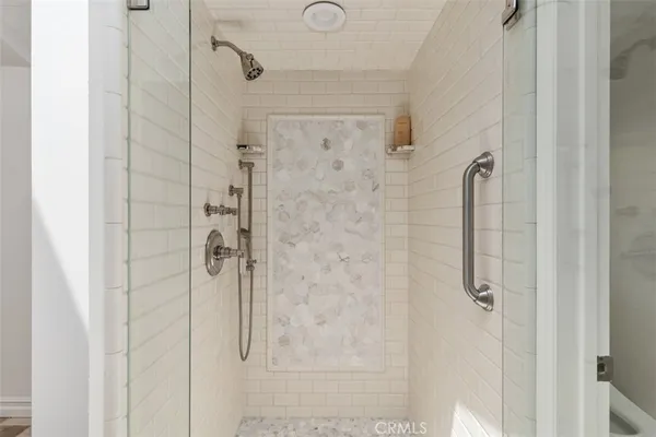 a view of a walk in closet