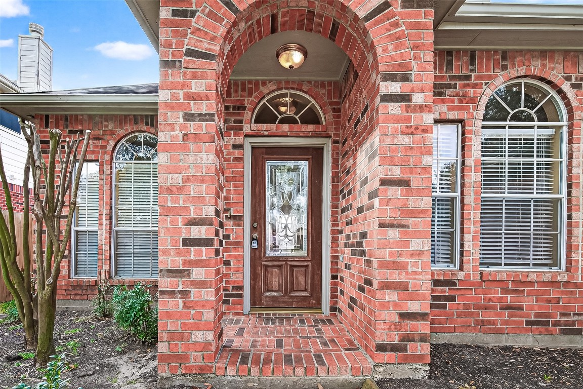 18727 Forest Deer Road Houston, TX 77084 - Photo 3 of 38