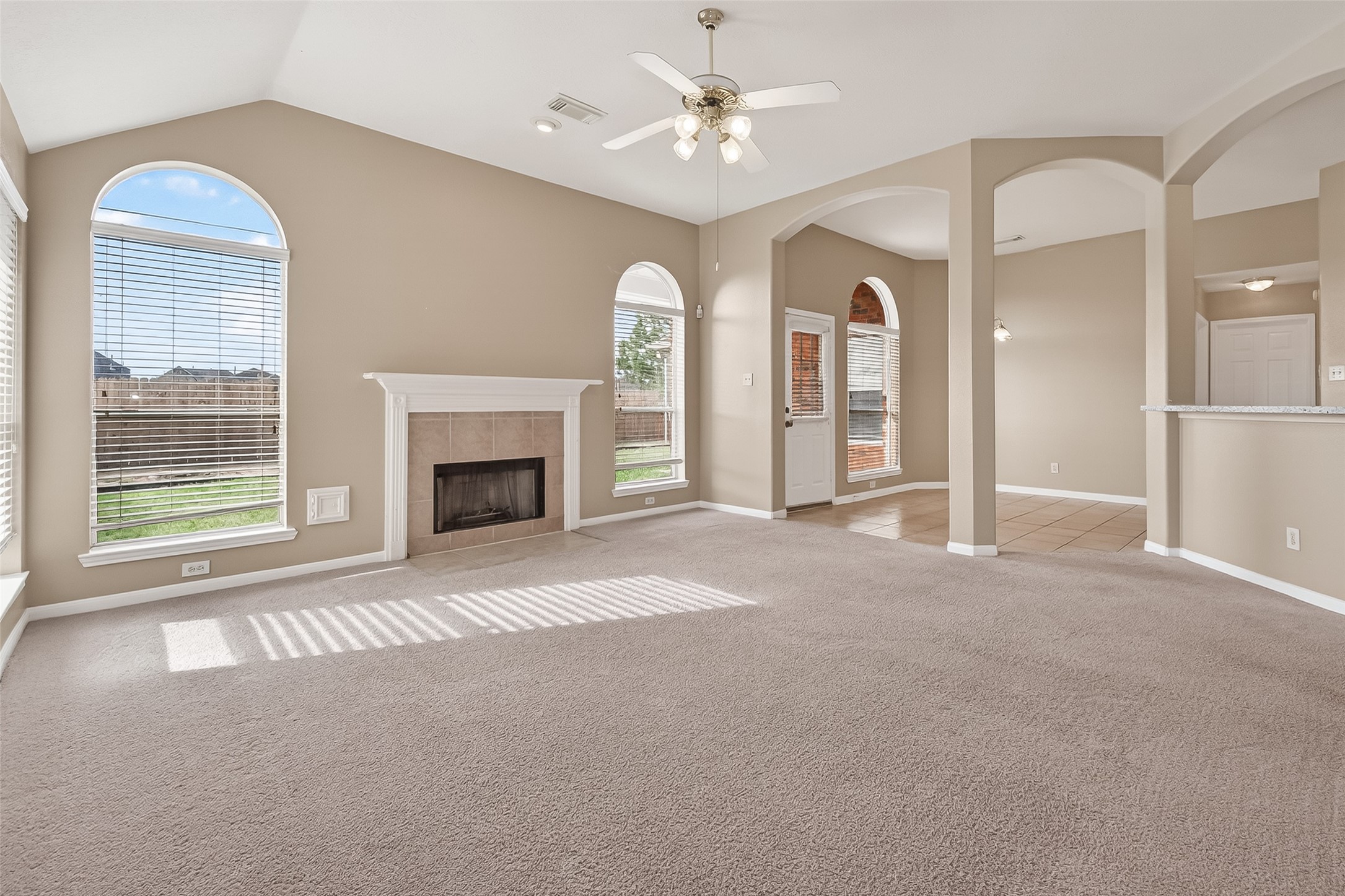 18727 Forest Deer Road Houston, TX 77084 - Photo 8 of 38