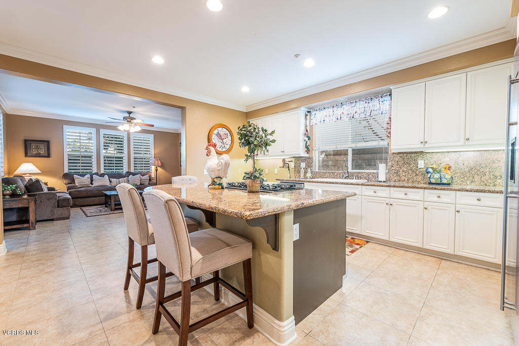 14176 Maya Circle Moorpark, CA 93021 - Photo 12 of 53 14176 Maya Circle - HsHProd.-45