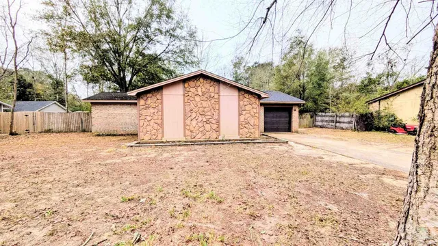 $1,695 | 5317 East Avenida De Golf, Pace, FL 32571