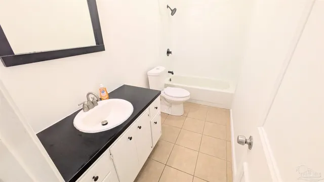 $1,695 | 5317 East Avenida De Golf, Pace, FL 32571