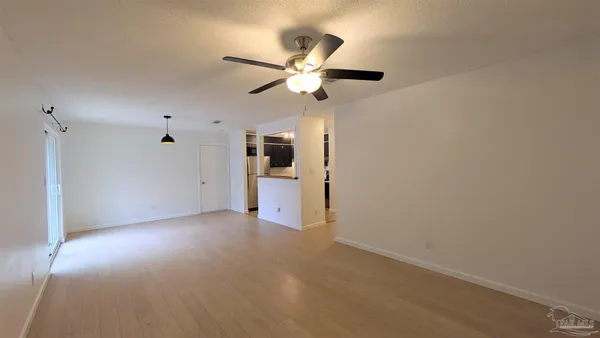 $1,595 | 5317 East Avenida De Golf, Pace, FL 32571