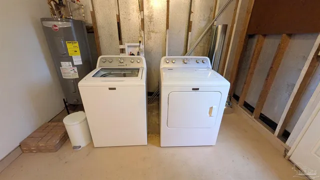 $1,695 | 5317 East Avenida De Golf, Pace, FL 32571